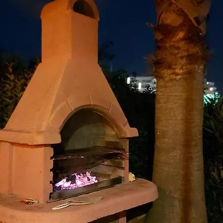 Havuzlu Bahceli Muestakil Apartment